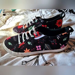 🎁3 for $10 🎁 Ladies shoes